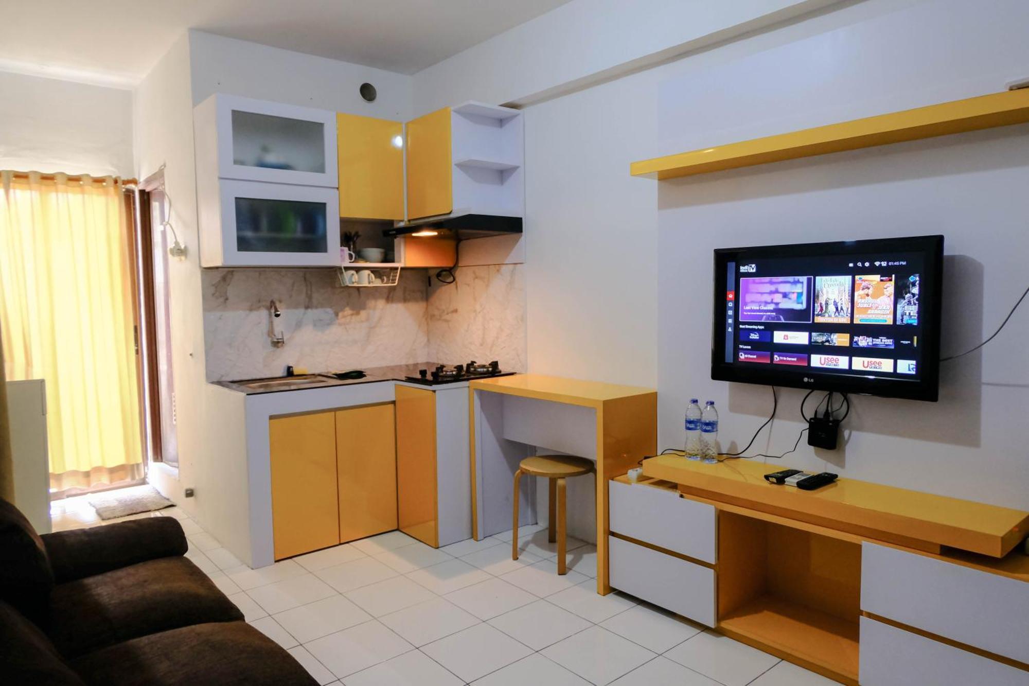 Good Choice 2br At 12th Floor Gateway Ahmad Yani Cicadas By Travelio Apartemen